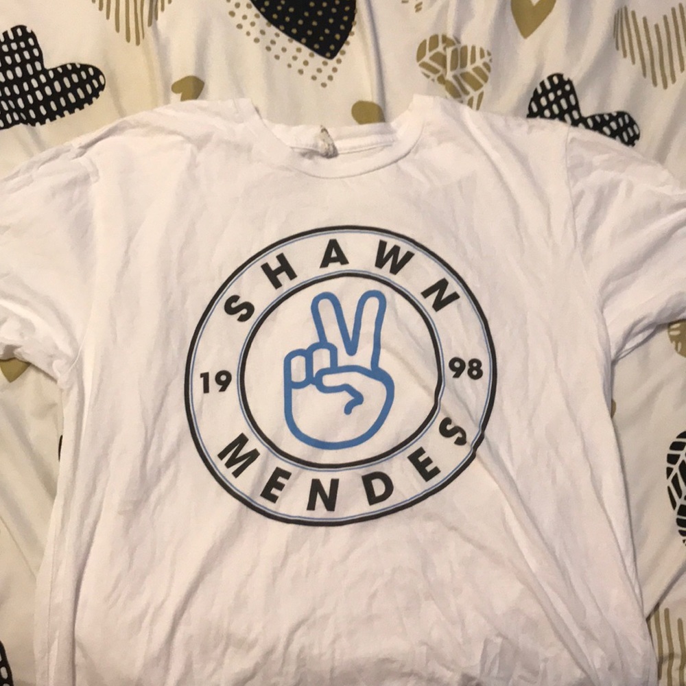 SHAWN MENDES GRAPHIC TEE